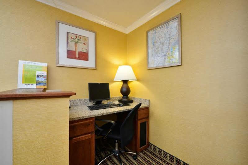 Quality Inn Colchester - Берлінгтон Екстер'єр фото